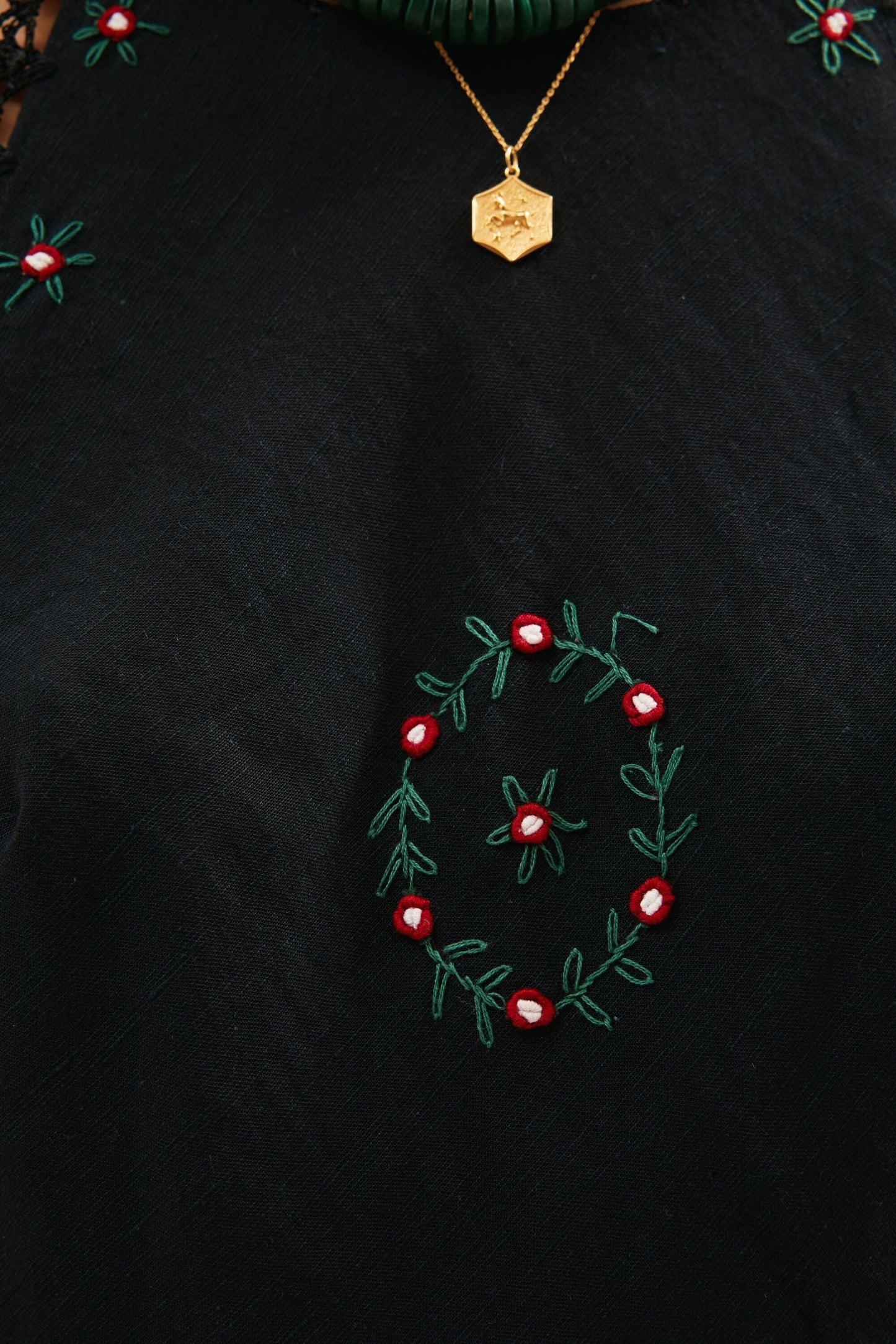 Ayanna - Rose Trail Embroidery Black