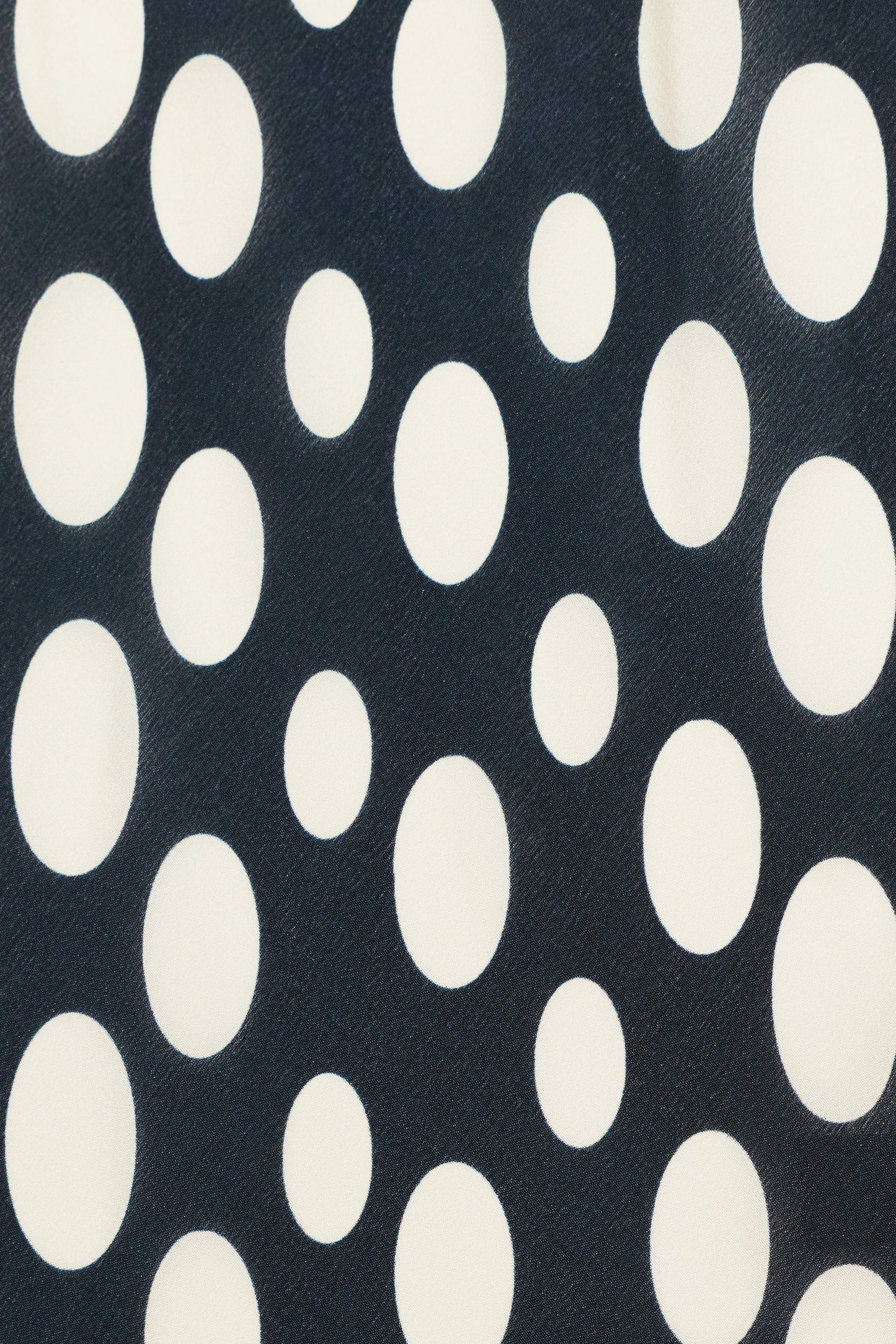 Nara - Oval Spot Navy