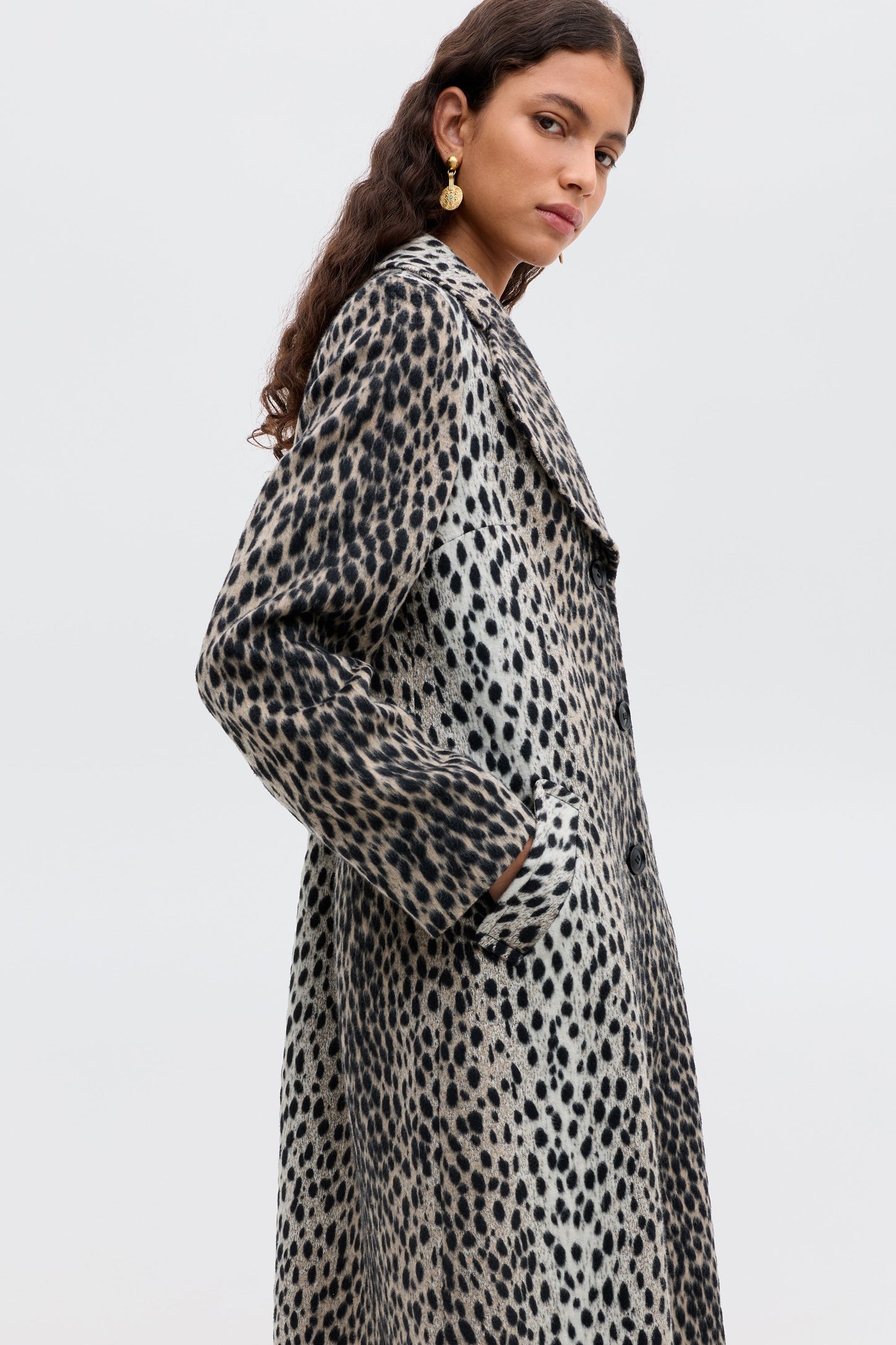 Rosemary - Antelope Spot Jacquard Black