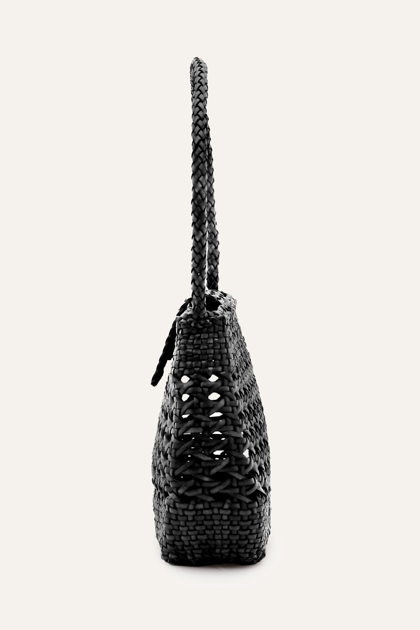 Amoria - Black