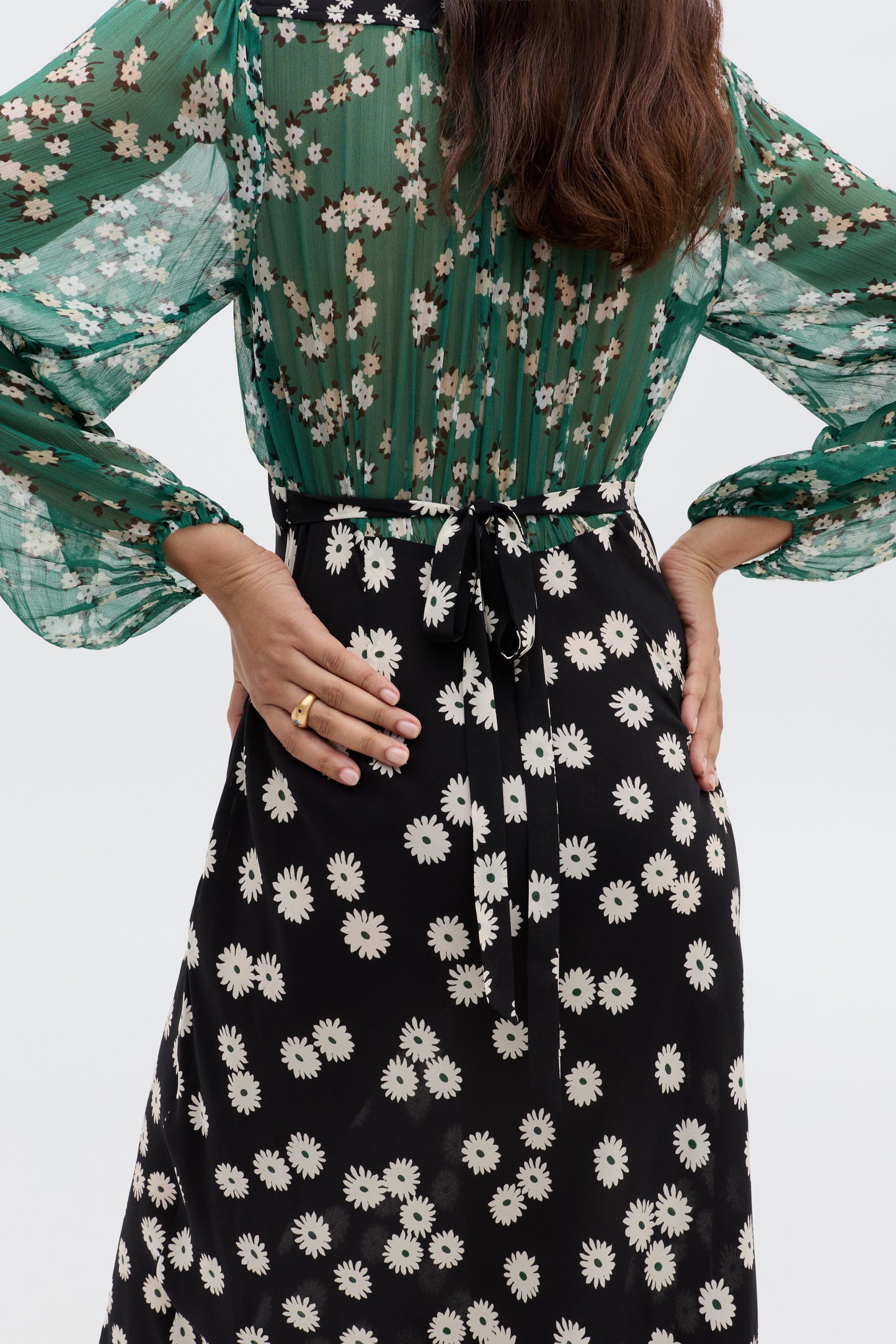 Kaila - City Floral Mix Olive