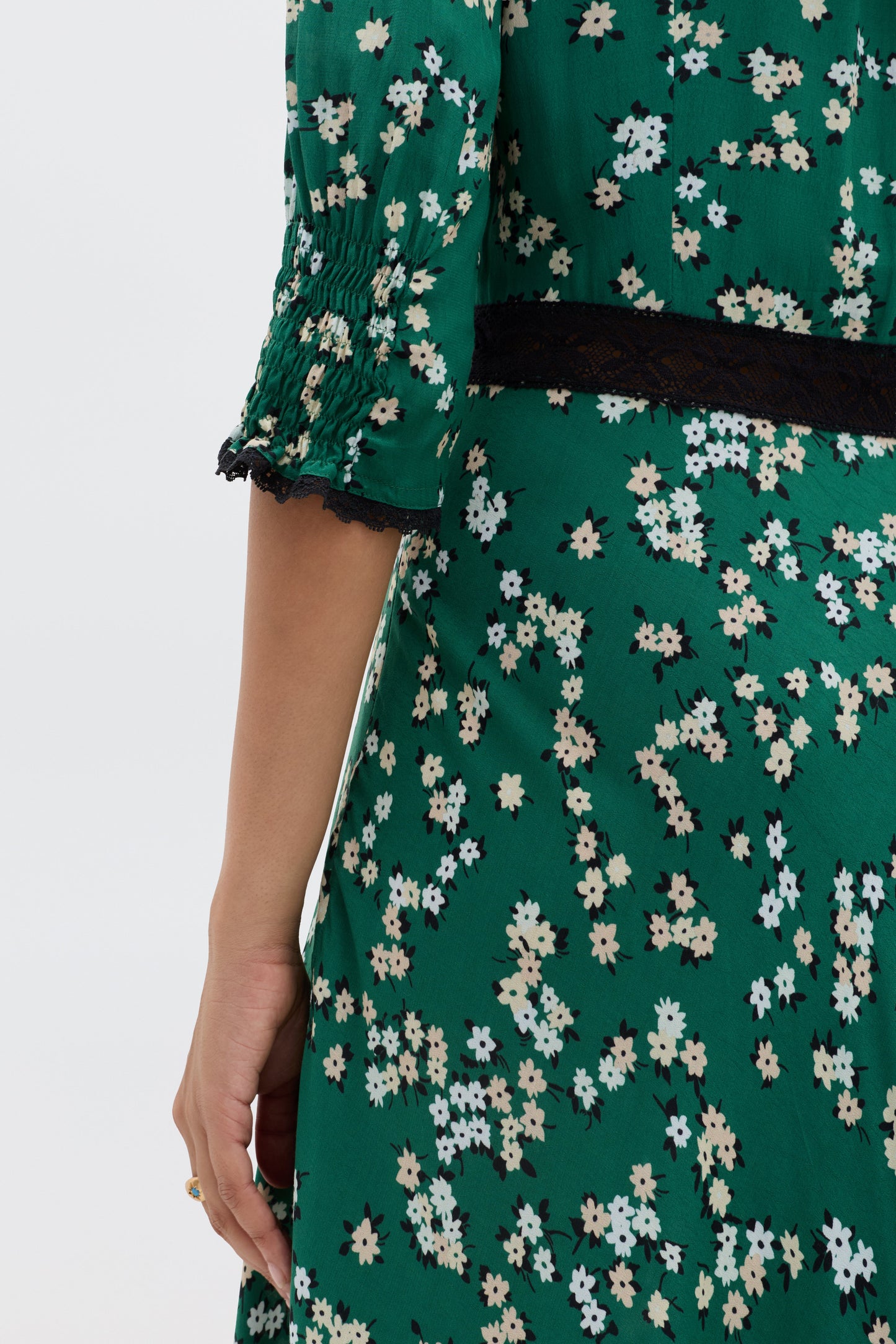 Amina - City Floral Olive