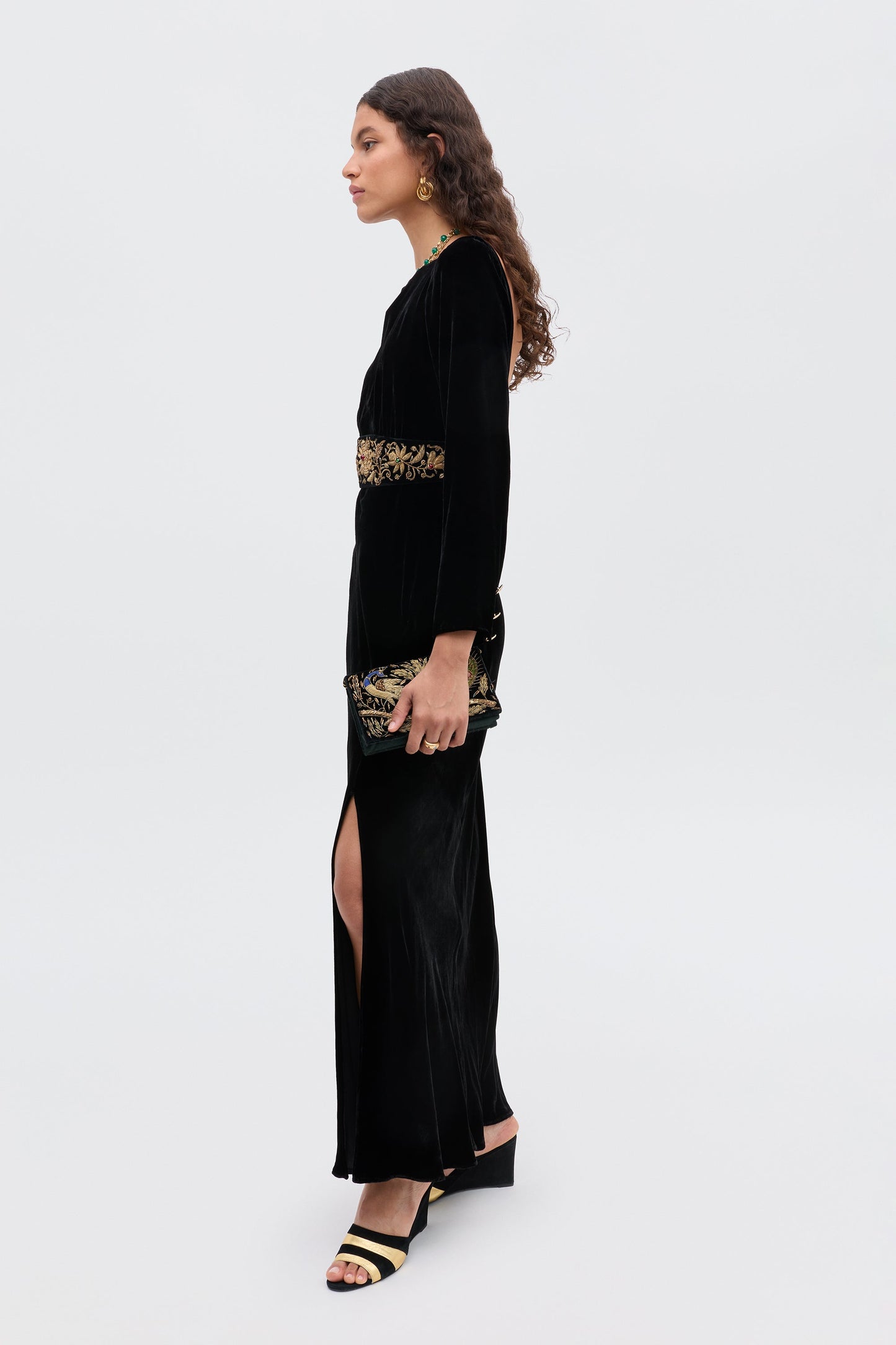 Devina  -  Black