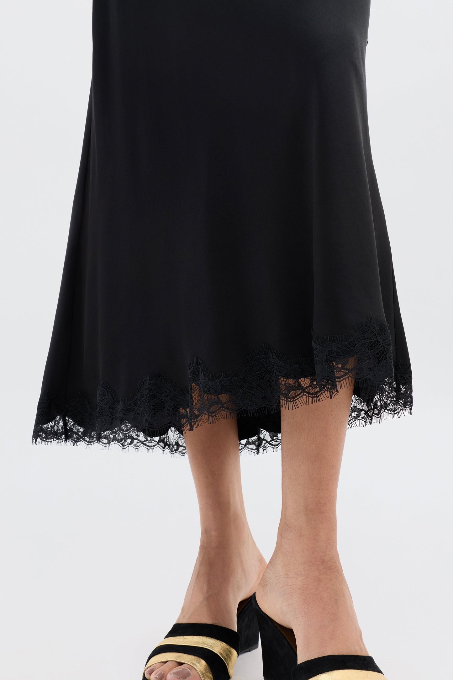 Stassie  -  Black
