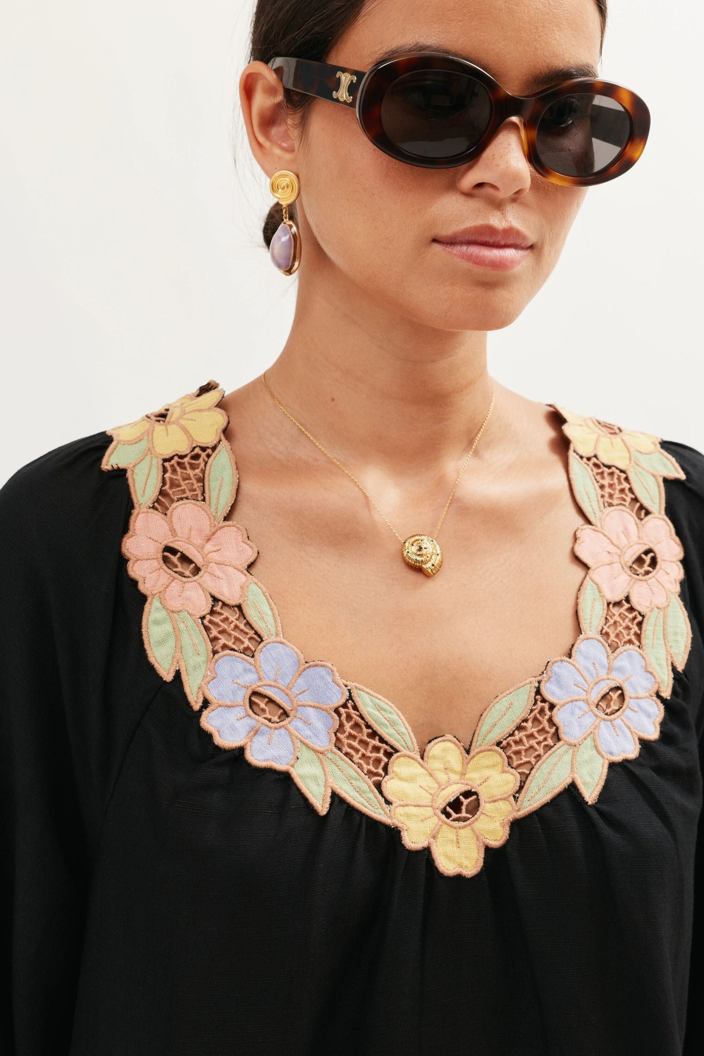 Lorienne  -  Calla Embroidery Black