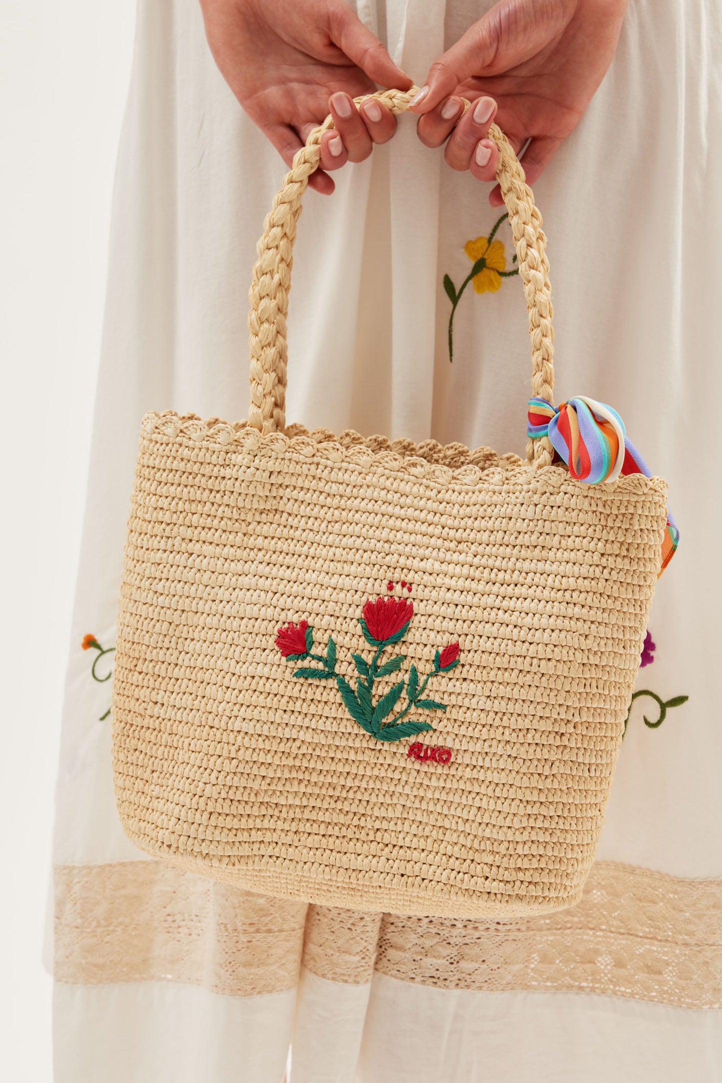Nilani - Rose Floral Embroidery Natural