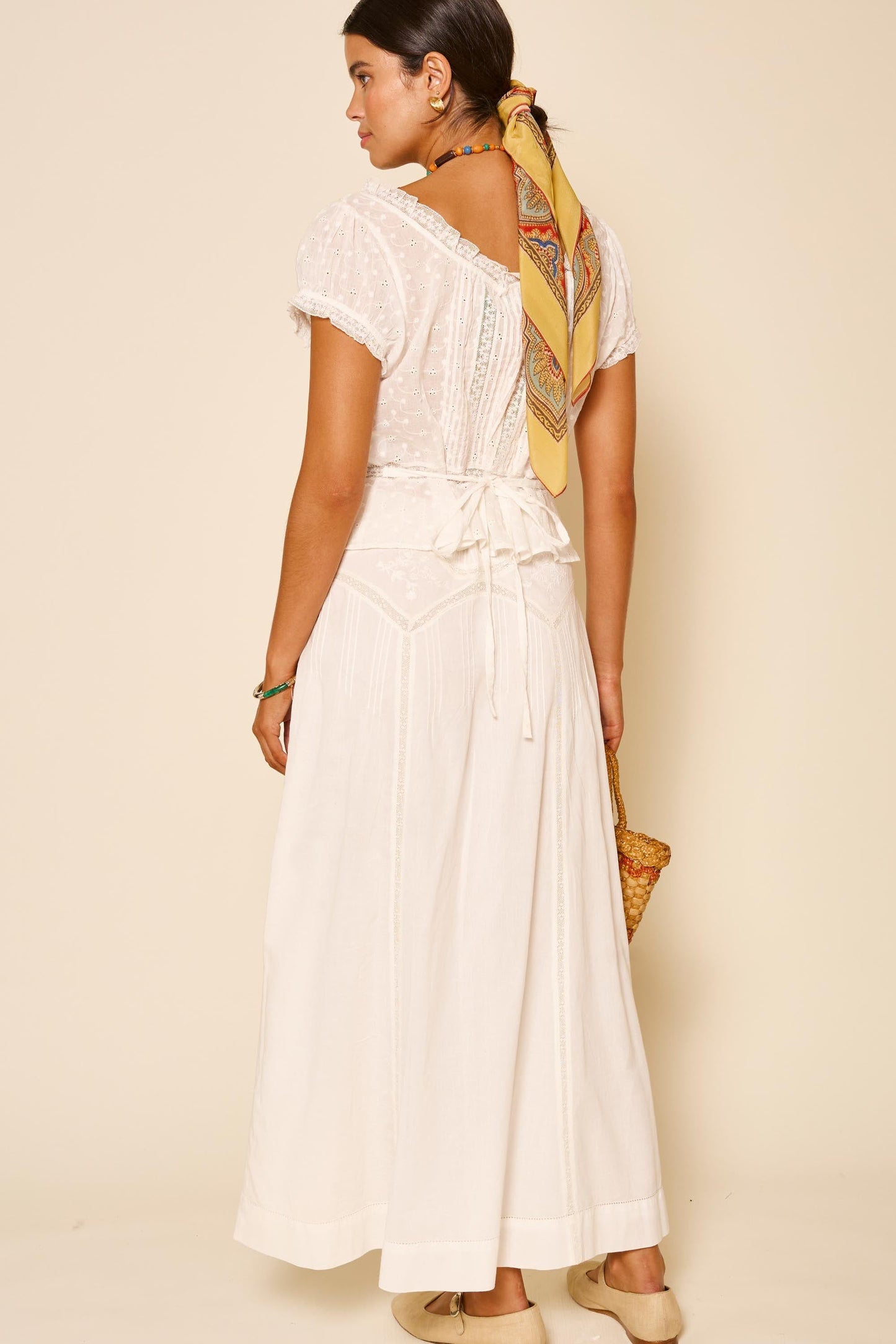 Vienne  -  Pansy Embroidery Ivory