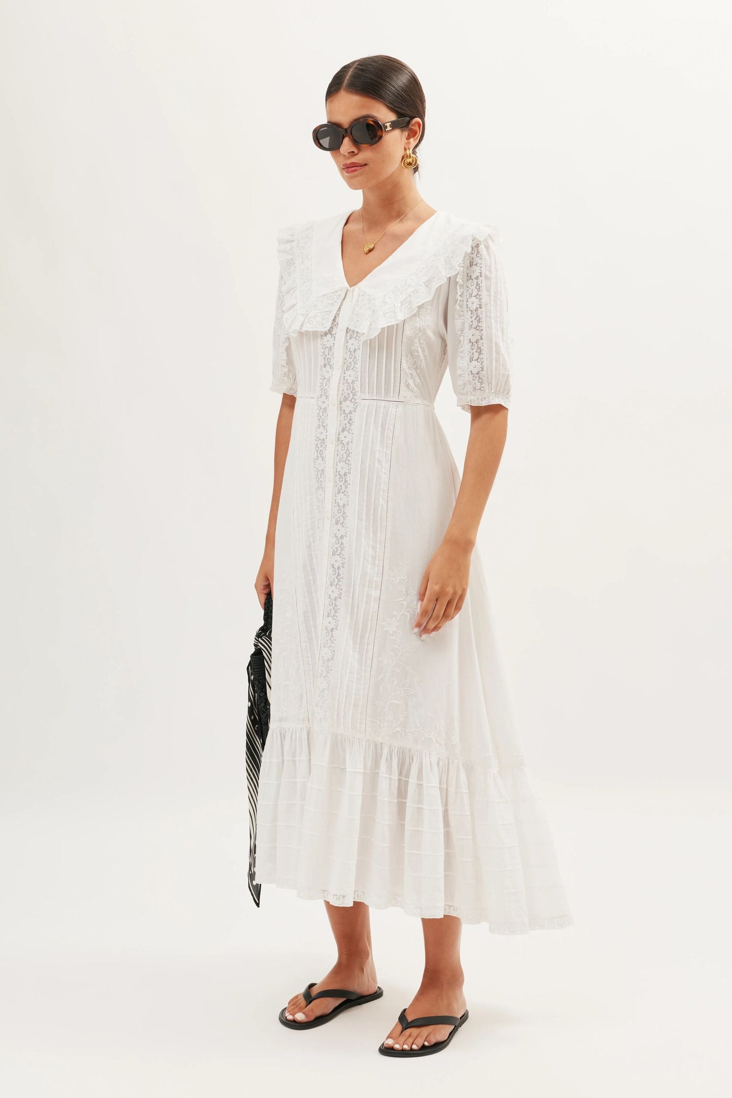 Edina - Pansy Embroidery White