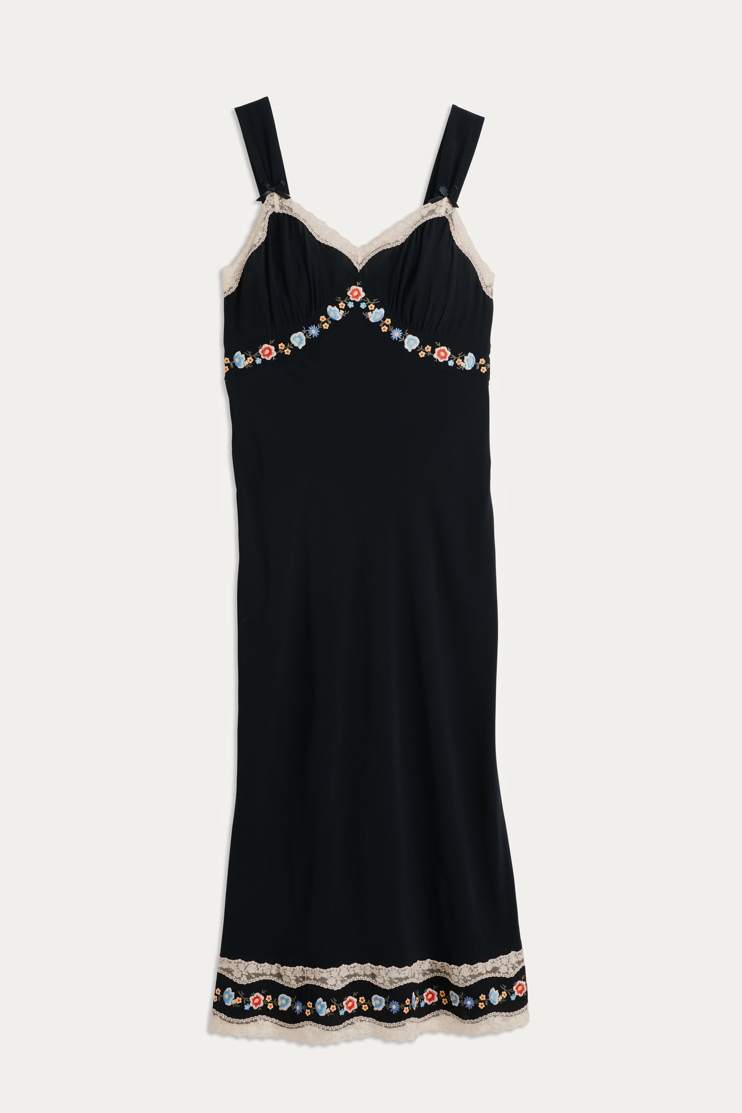 Lucie  -  Bloom Embroidery Black