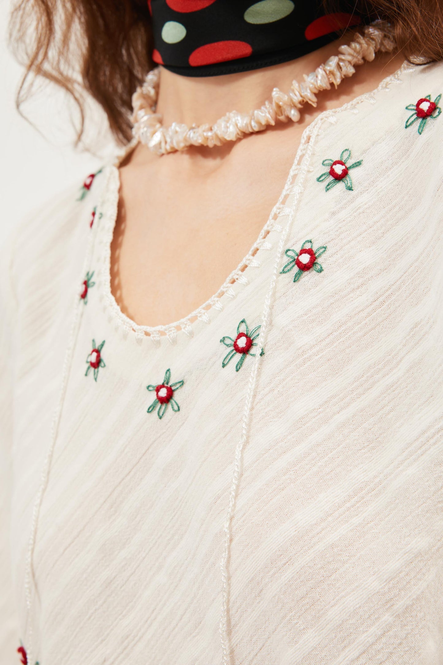 Annalisa  -  Rose Trail Embroidery Cream