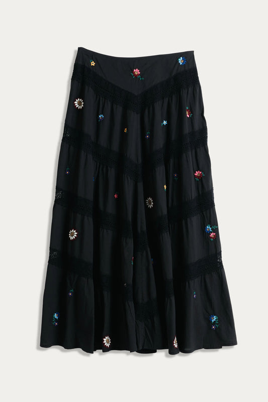 Sigrid  -  Daisy Sun Embroidery Black
